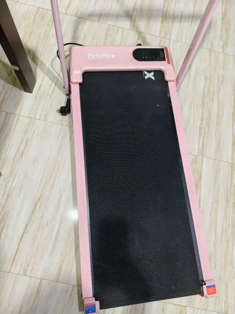 Treadmill Velomax Second 2bln Pemakaian
