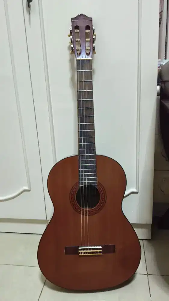 Gitar Yamaha C330