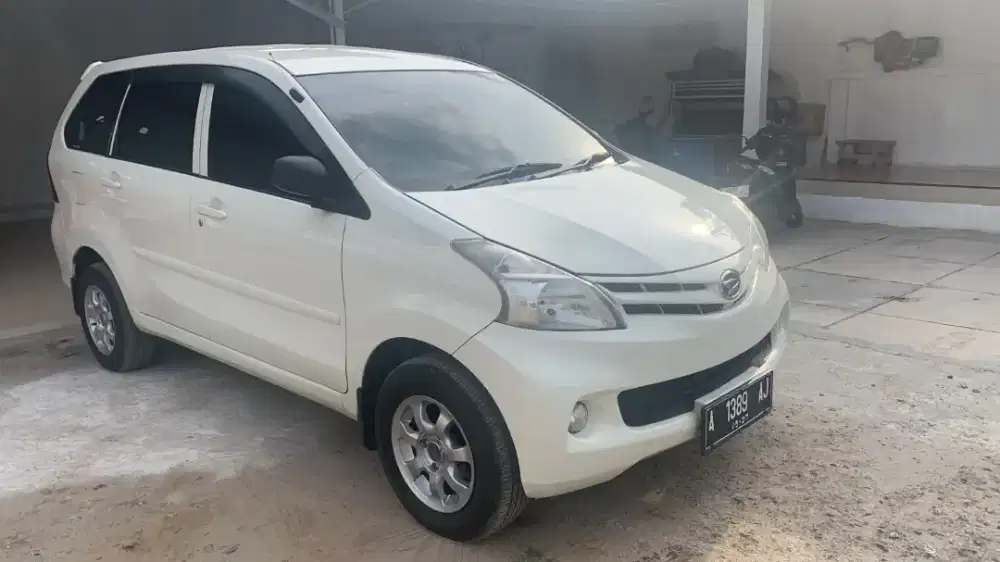 DAIHATSU XENIA 2012 MT