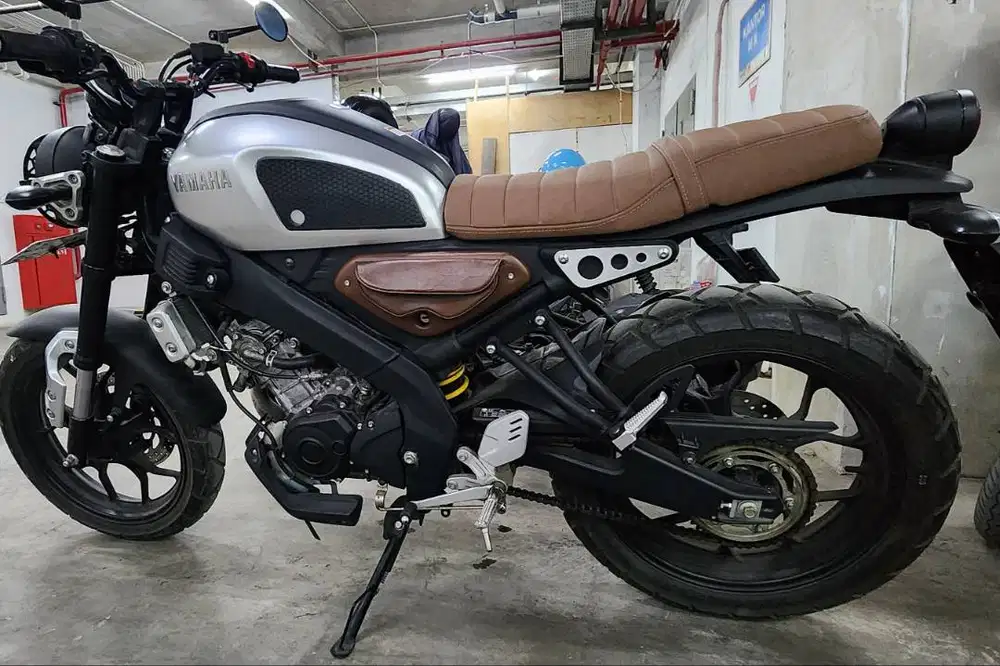 Yamaha XSR, km 1.500, Original dan jarang dipakai...