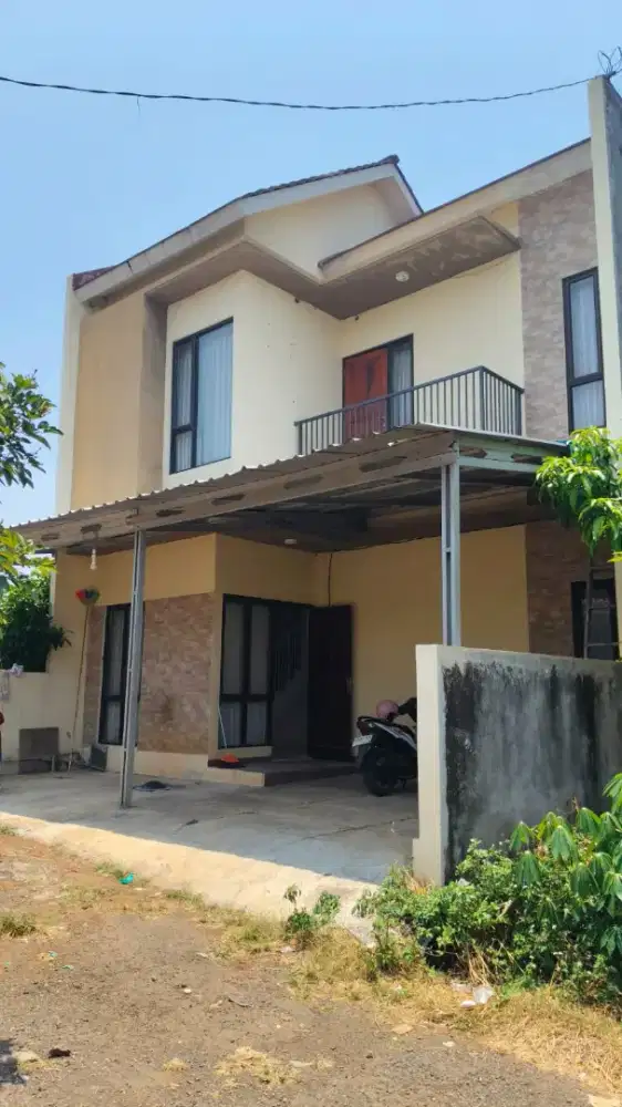 Di Sewakan Rumah 2 Lantai dengan View Laut Utara Semarang