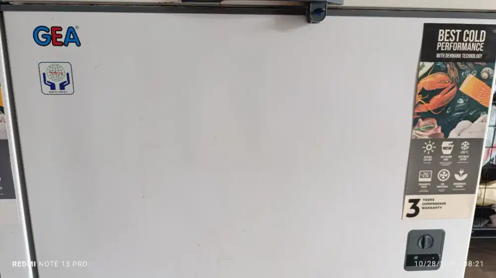 Dijual cepat gea freezer ab 336r