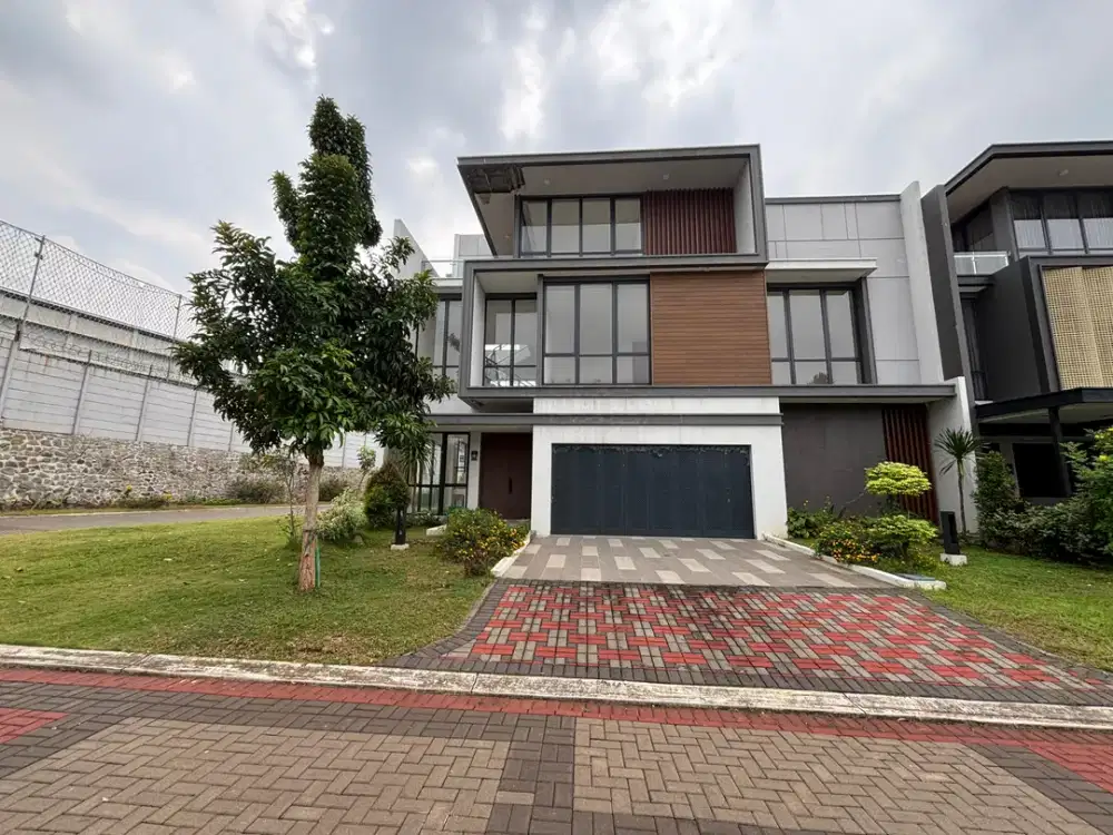 Best Deal. Jarang Ada! Rumah Atherton 3 Lantai di Kota Wisata