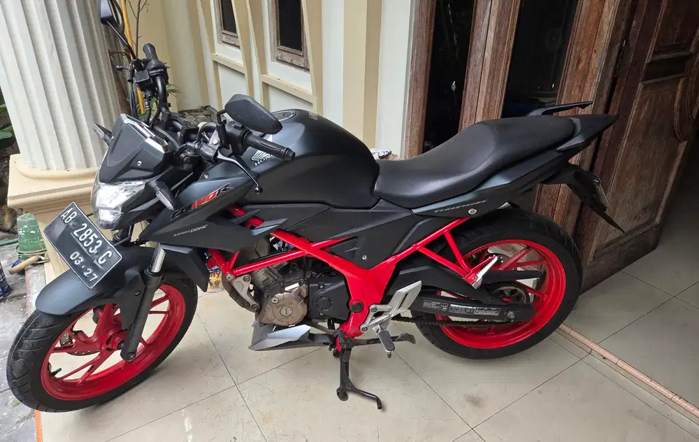 Cb150 R  facelift 2017 merah hitam  Gbm kredit 668rb/ tunai