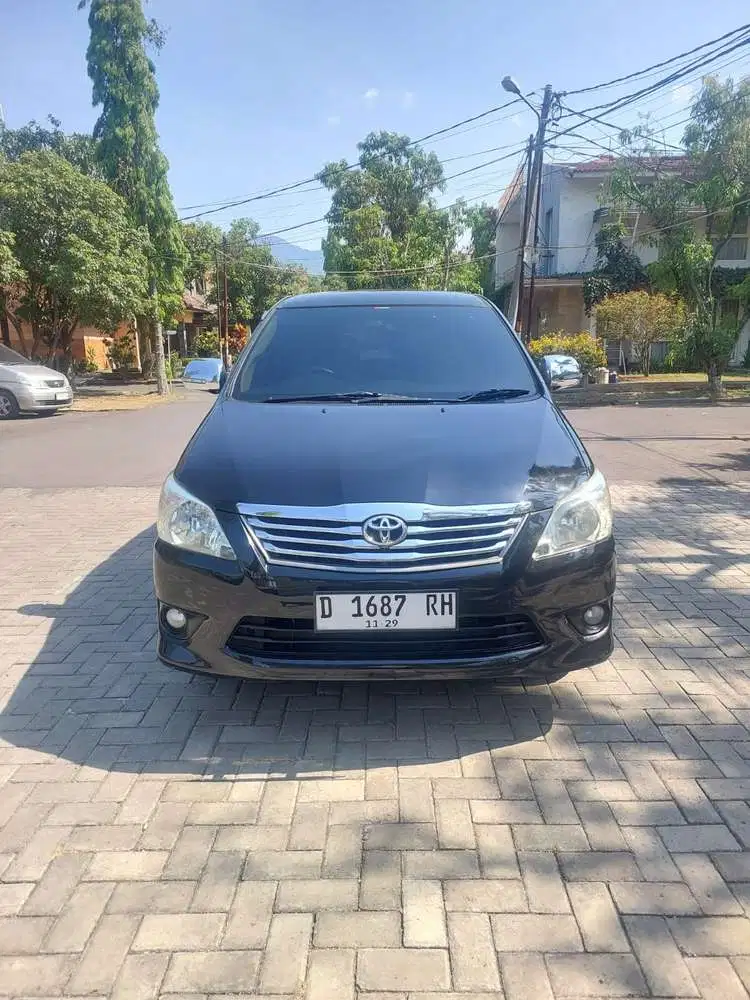 Toyota Kijang Innova 2012 Bensin