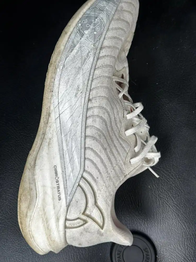 Sepatu lari ortus lunar sz42