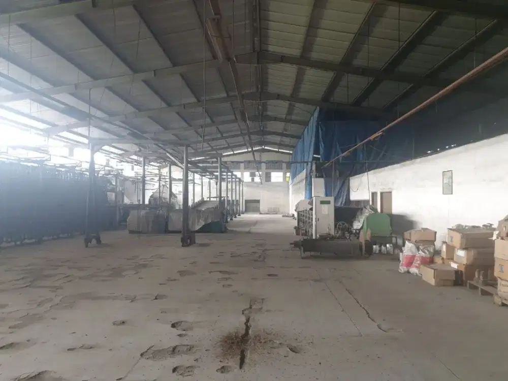 Sewa Murah Gudang Mainroad Leuwi Gajah Dekat Tol Baros Lahan Luas