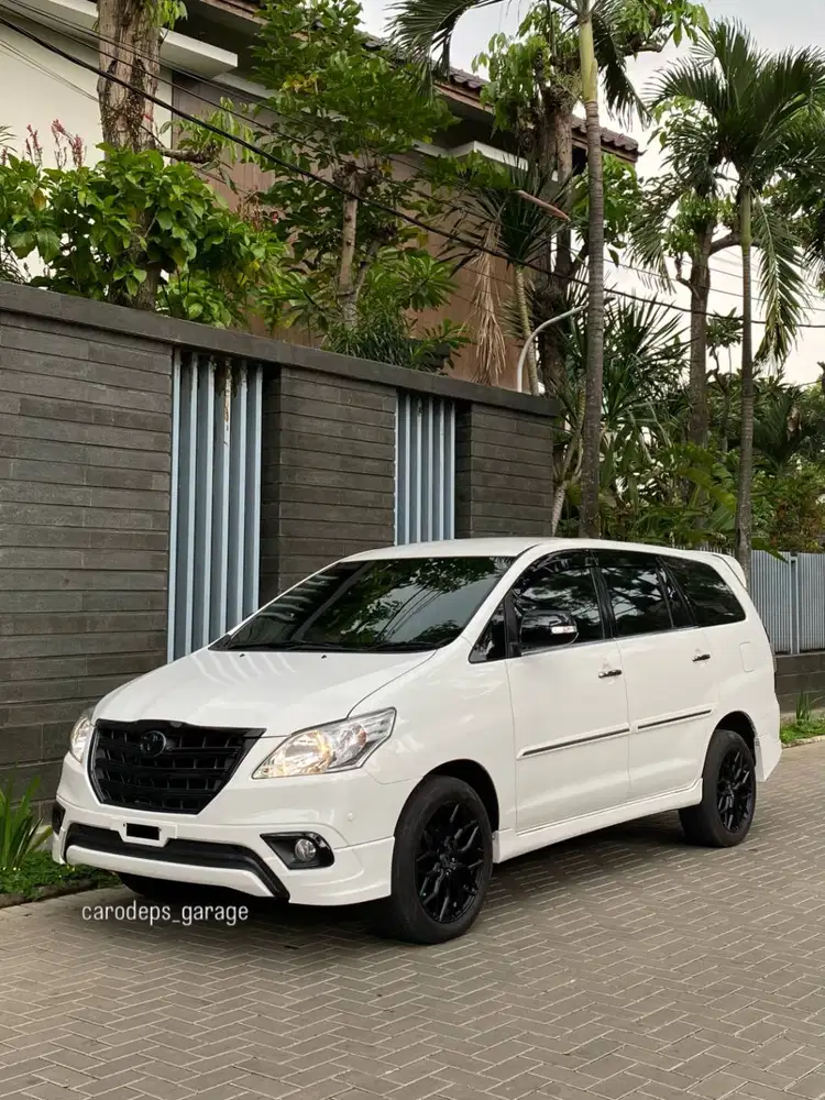 INNOVA V Captain Seat