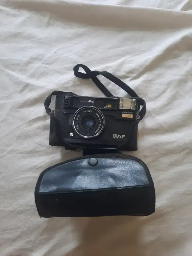 Kamera Minolta AF + Tas