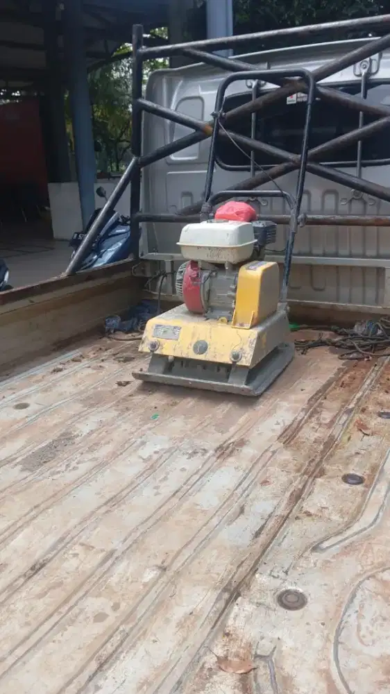 Mesin roller 2ton stamper kuda genset 5000watt
