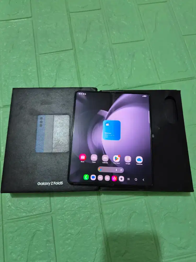 Samsung Z Fold 5 5G 12/512GB Sein Normal