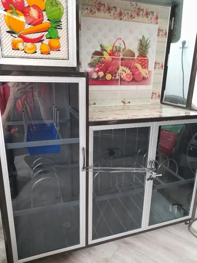 Lemari Rak Piring 3 pintu kokoh premium