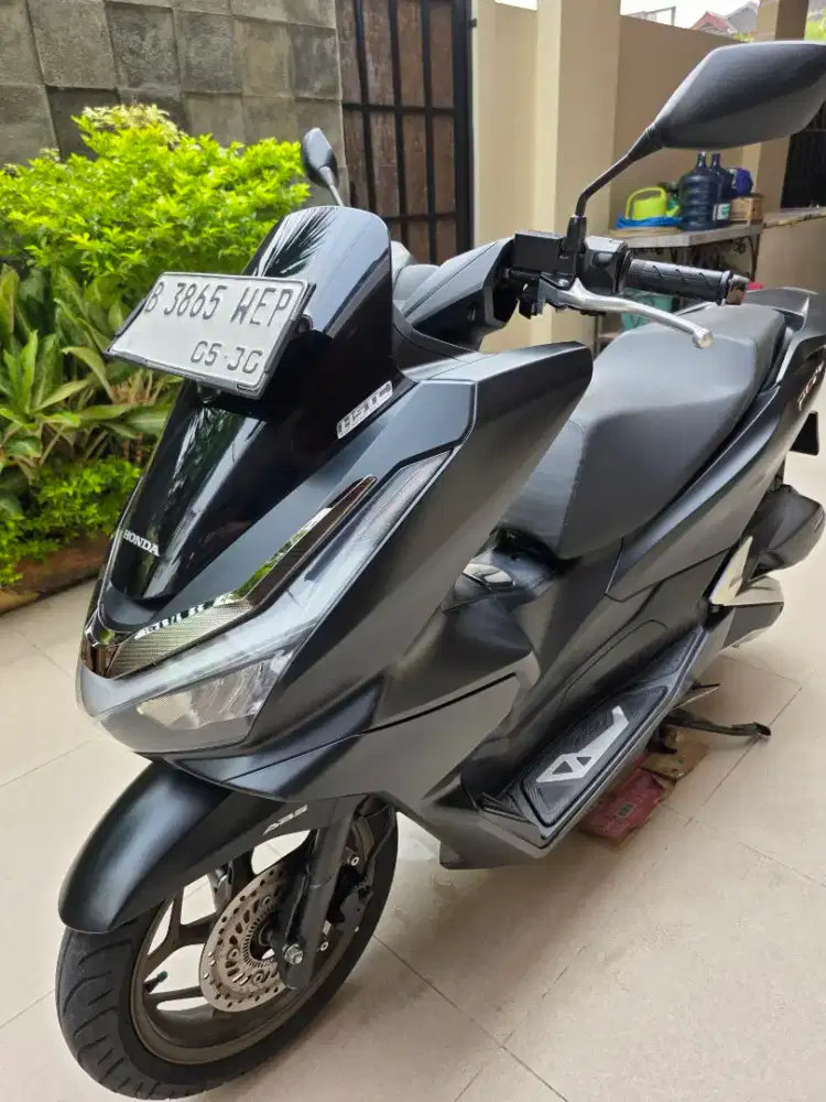 KM 13 RIBU HONDA PCX 160 ABS ROADSYNC HITAM DOFF (RARE) TIPE TERTINGGI