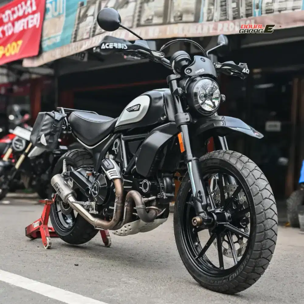 DUCATI SCRAMBLER ICON 800cc HITAM 2021 LOW KM Fullspek