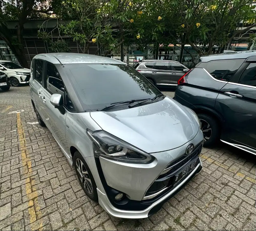 Toyota Sienta Q 2016 KM 20 RIBU Tangan PERTAMA Servis Record Full ORI