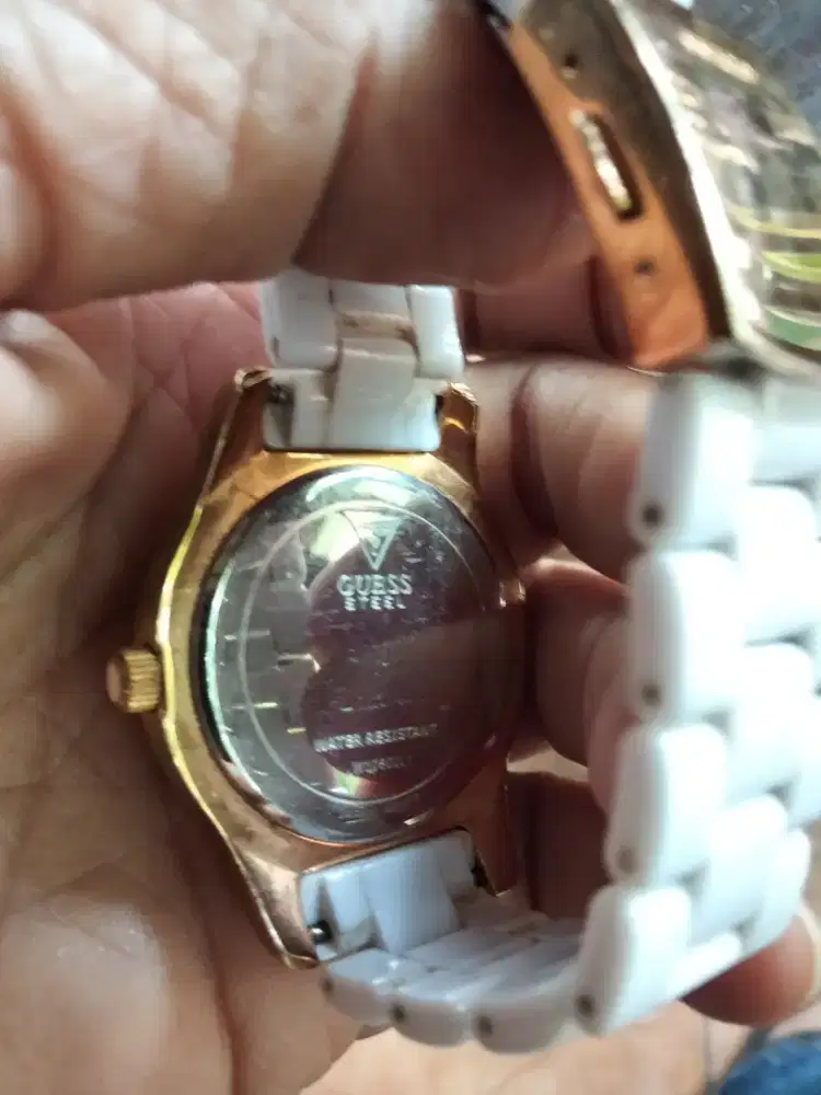 Guess jam tangan wanita