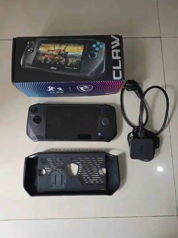 Dijual MSI Claw Ultra 7 - 1TB SSD - 16GB