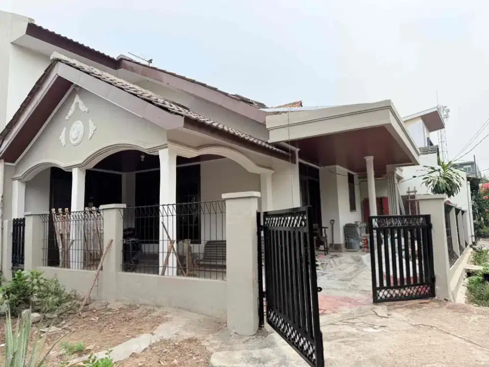 Disewakan rumah hoek  dalam komplek di Pondok Kopi, Jakarta Timur