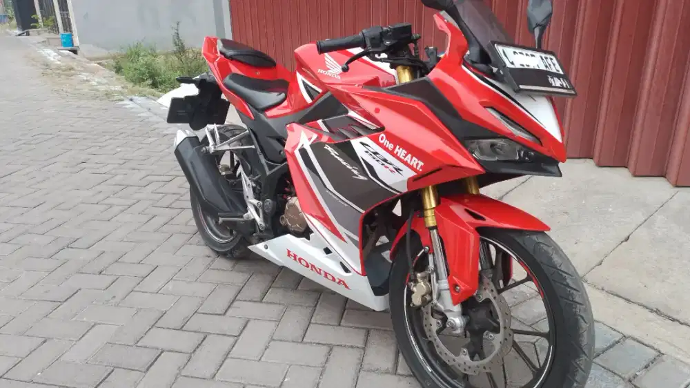 HONDA CBR 150 2021