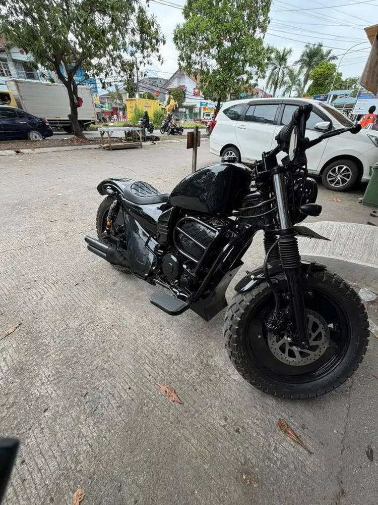 CUSTOM BOBBER BASIC BYSON