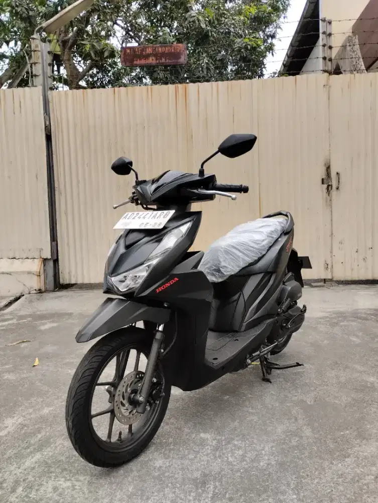 Honda Beat Deluxe 2024 Hitam Doff