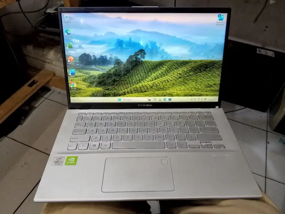 ASUS vivobook A412F core i7 10510U 8GB 256GB 14inch Nvidia MX250
