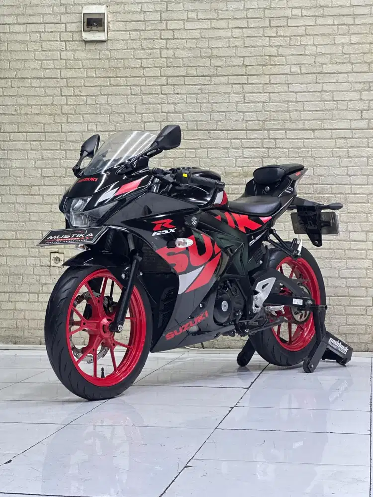 TERMURAH‼️ Suzuki GSX 150R Keyless 2020 Black N Malang - Dava Mustika