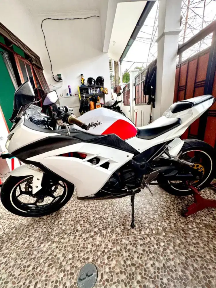 JUAL MOTOR KAWASAKI NINJA 250fi