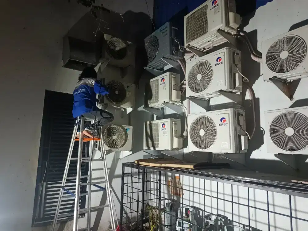 Helper / teknisi AC