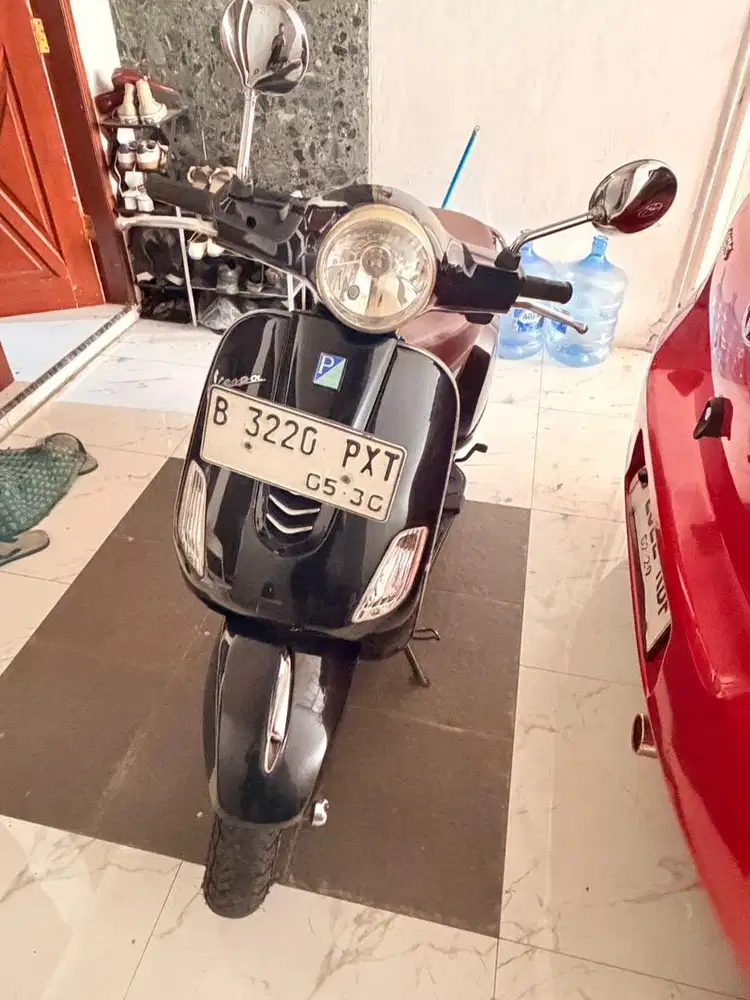Vespa lx iget 2018 hitam