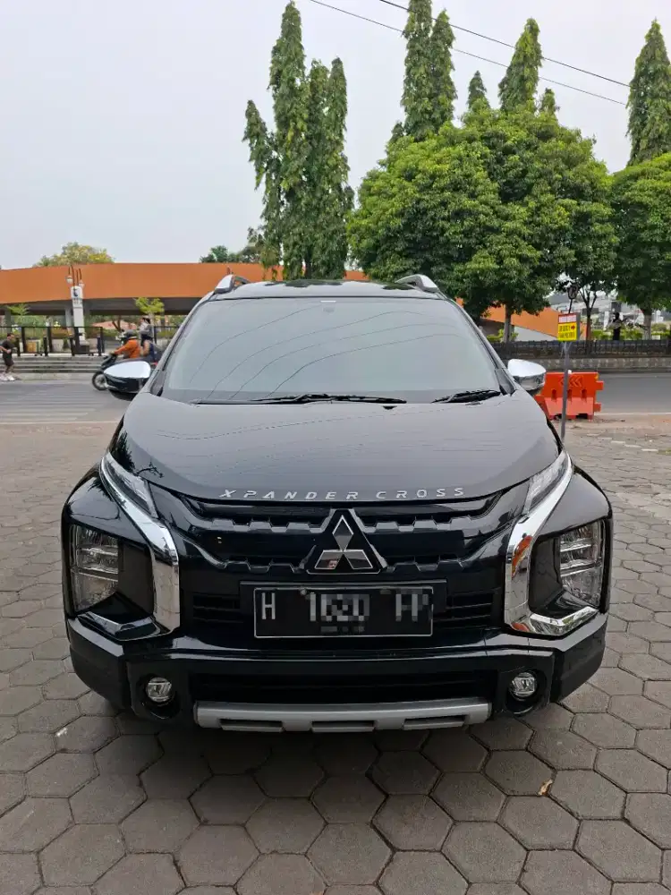 Mitshubishi Xpander Cross (Premium Package) A/T 2022