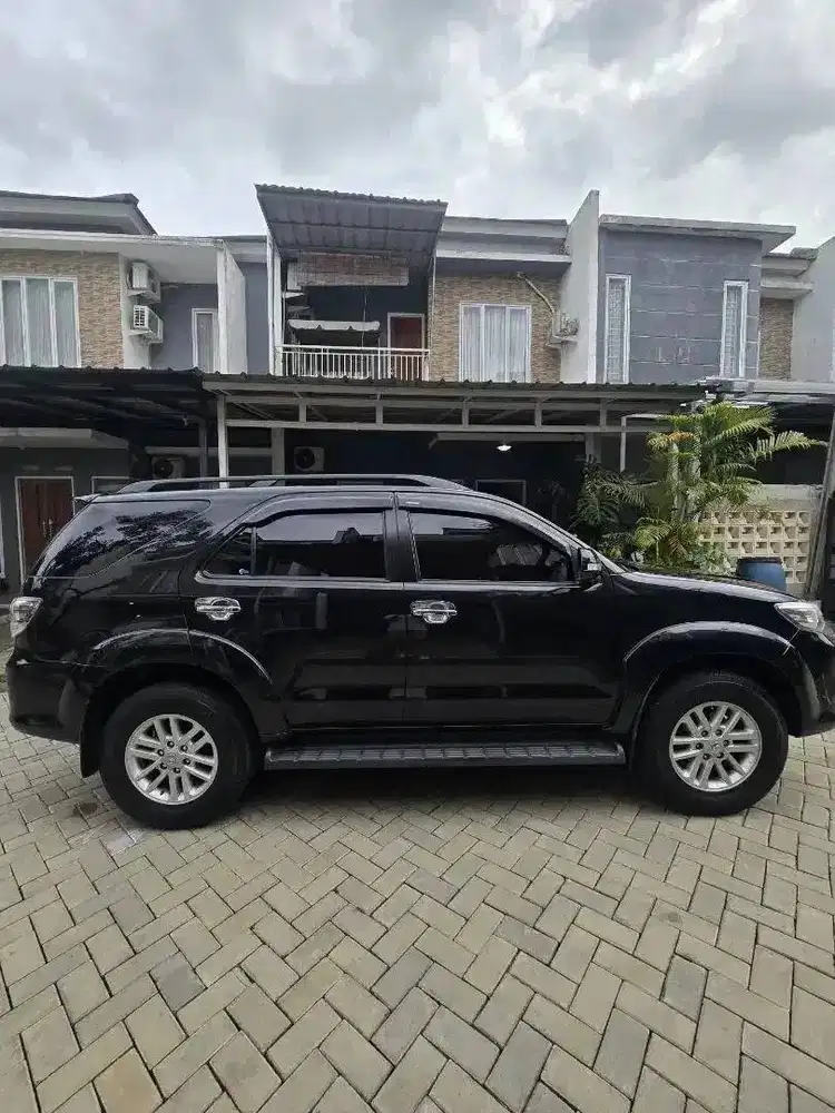 FORTUNER G LUXURY 2.7 BENSIN TAHUN 2012