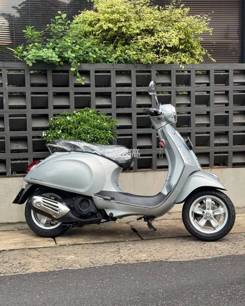 VESPA PRIMAVERA 150 IGET 2016 TERMURAH