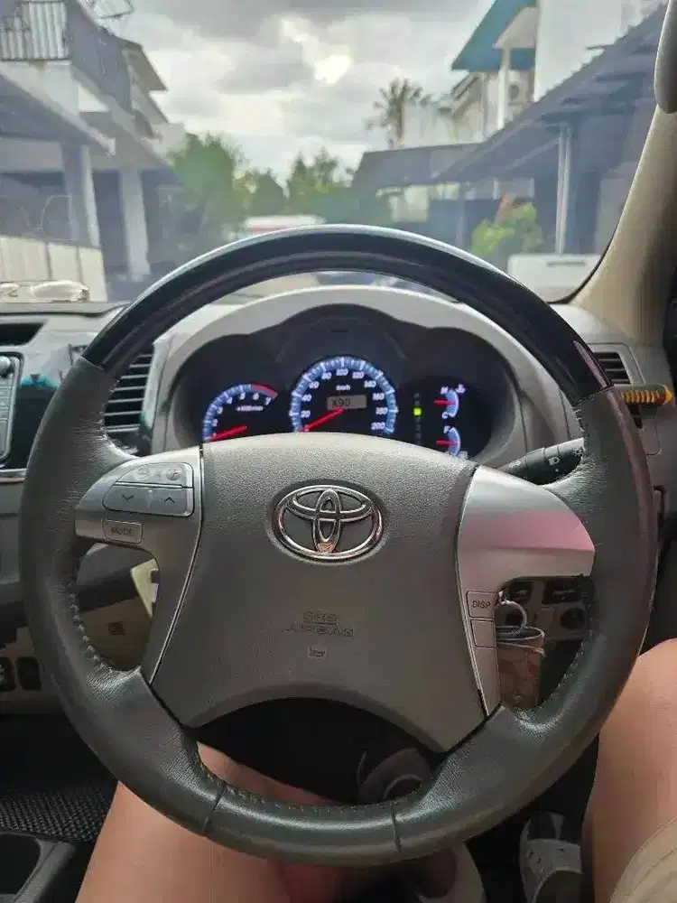 FORTUNER G LUXURY 2.7 BENSIN TAHUN 2012