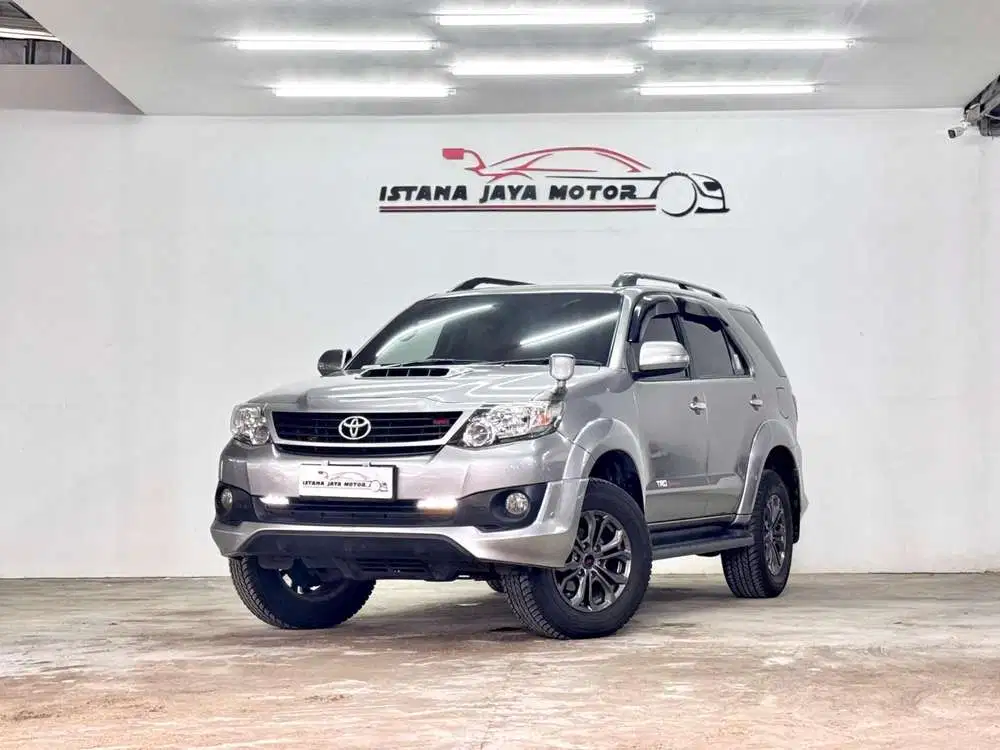 Toyota FORTUNER 2.5 VNT TRD AT 2015 - SILVER