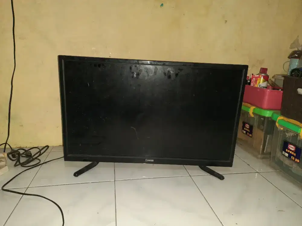 Tv led coocaa 32inch seri:32e20w minusan apa adanya