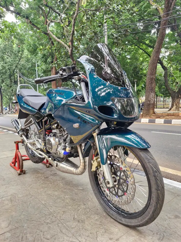 DIJUAL CASH KAWASAKI NINJA 150 RR OLD THN 2008 PJK OF 1X SIAP PAKAI
