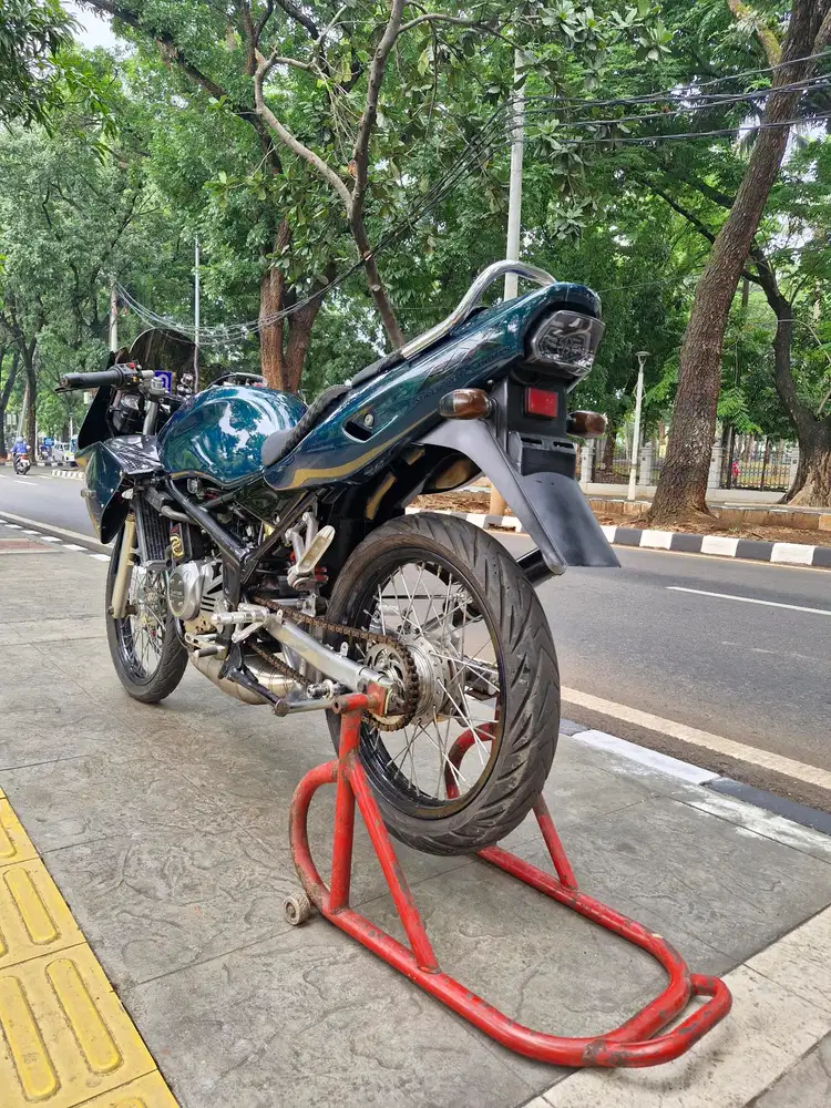 DIJUAL CASH KAWASAKI NINJA 150 RR OLD THN 2008 PJK OF 1X SIAP PAKAI