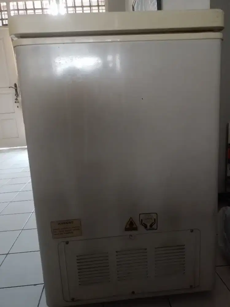 Freezer sanken 220l