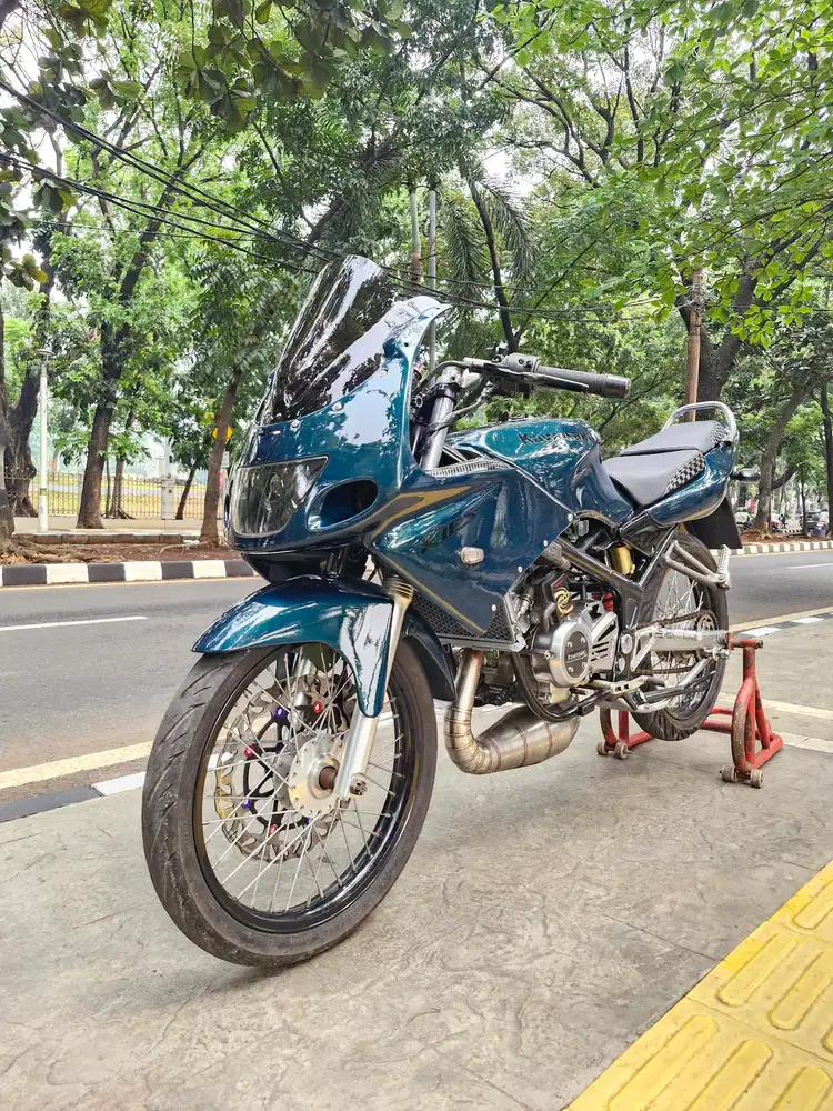 DIJUAL CASH KAWASAKI NINJA 150 RR OLD THN 2008 PJK OF 1X SIAP PAKAI