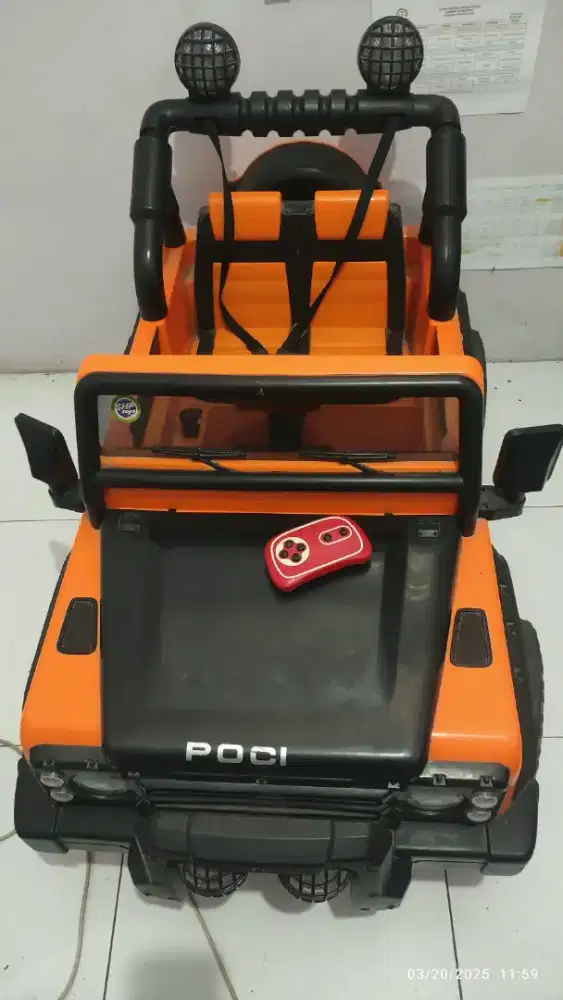 Mobil aki merk rocky