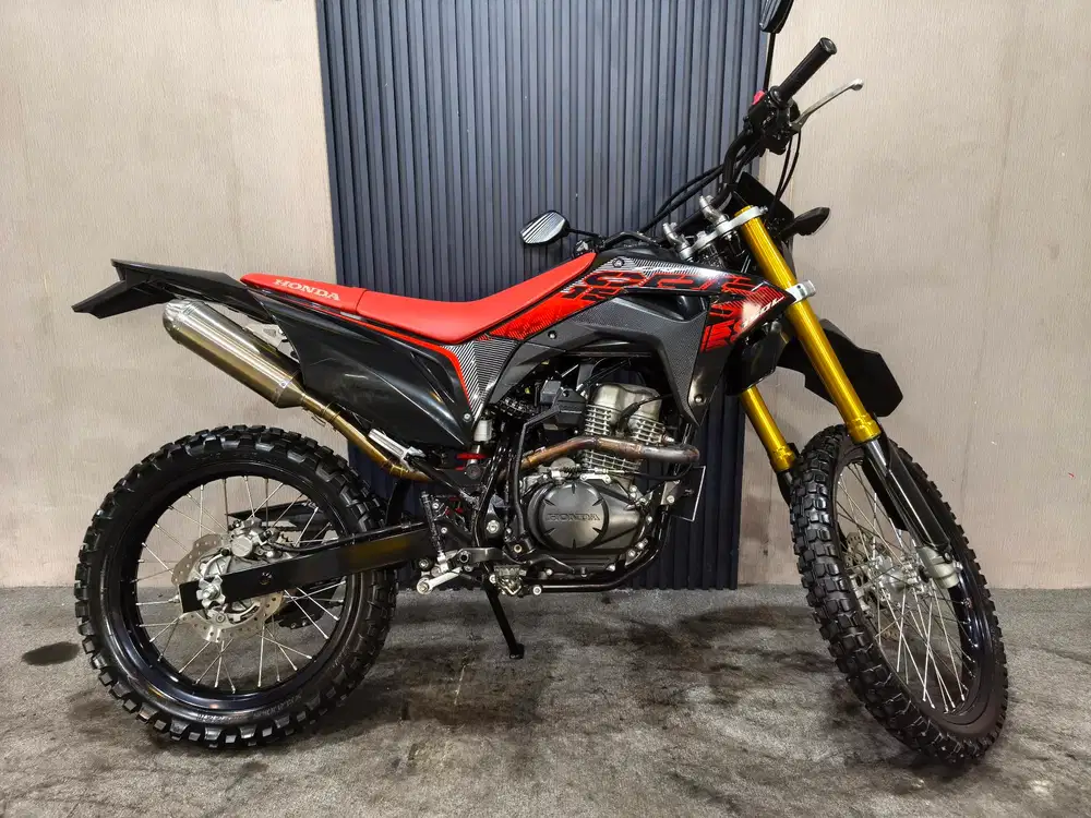 CRF 150L 2024 istimewa mulus terawat siap pakai...
