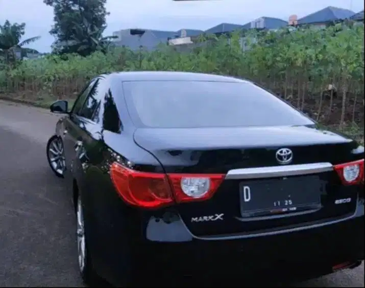 toyota mark x (2012)