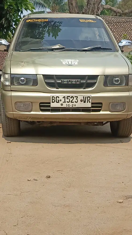 IZUZU PANTHER LS 2001