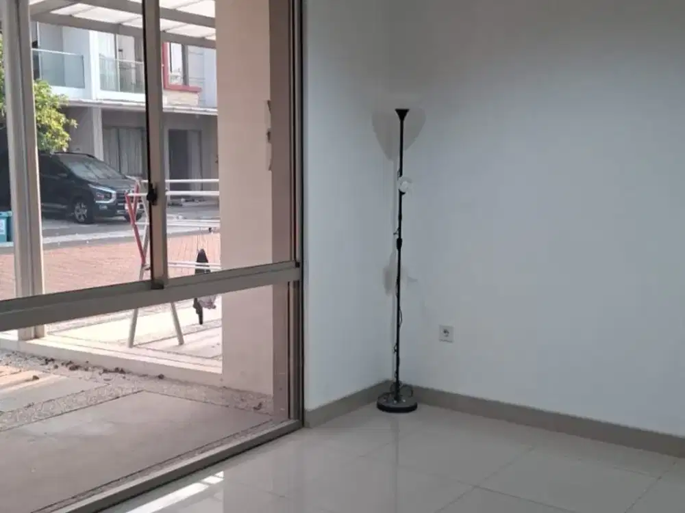 Rumah Siap Huni Rapih 2 Lantai Furnished di Pantai Indah Kapuk 2 Hawai