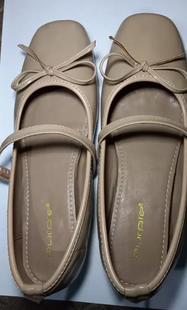 Flatshoes insole tinggi