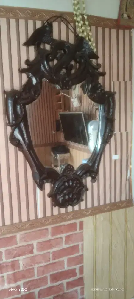 Cermin kayu jati ukiran