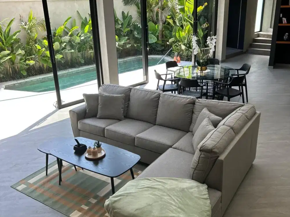 DISEWAKAN VILLA MEWAH 3 KAMAR DI KEROBOKAN, BADUNG, BALI
