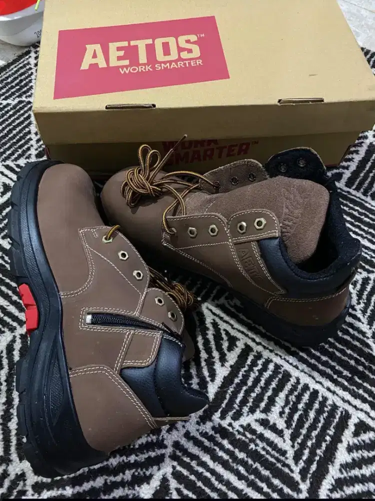 Sepatu Safety AETOS