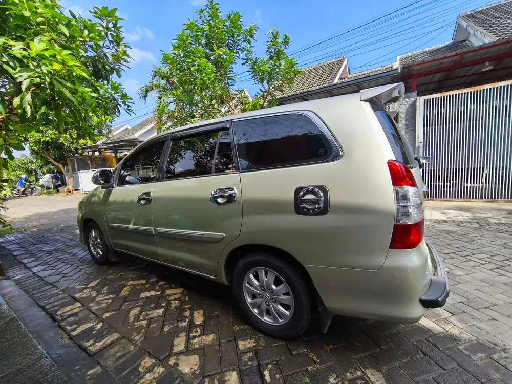 Toyota Kijang Innova 2013 Bensin